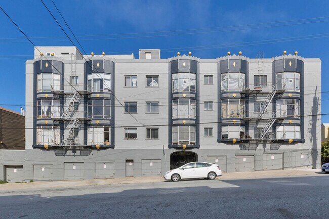 900 Broderick