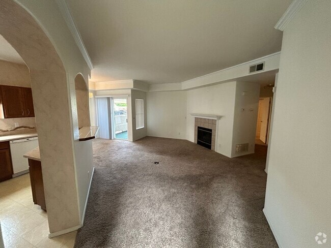 Building Photo - Nice 2 bedroom, 2 bath condo close to Fort... Unit A