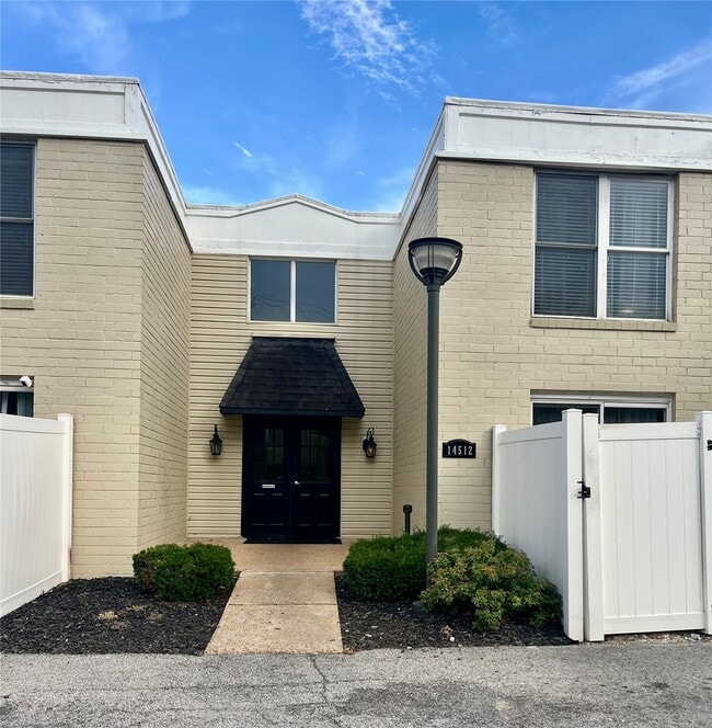 Building Photo - 14512 Cazado Dr Unit D