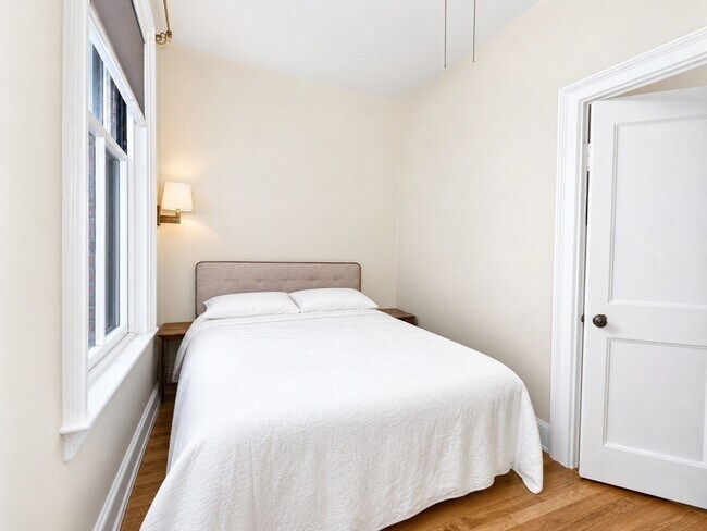 Photo - 244 Beacon St Unit 3C