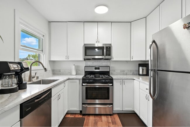 Building Photo - 2656 Kevin Rd