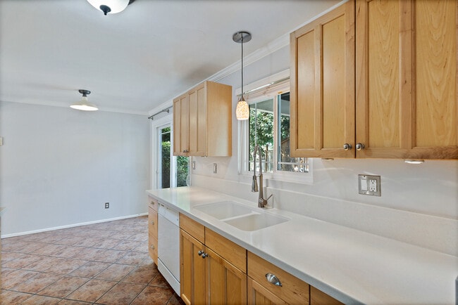 Photo - 4801 45th Ave S