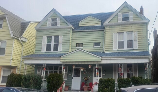 Building Photo - 202 Clerk St