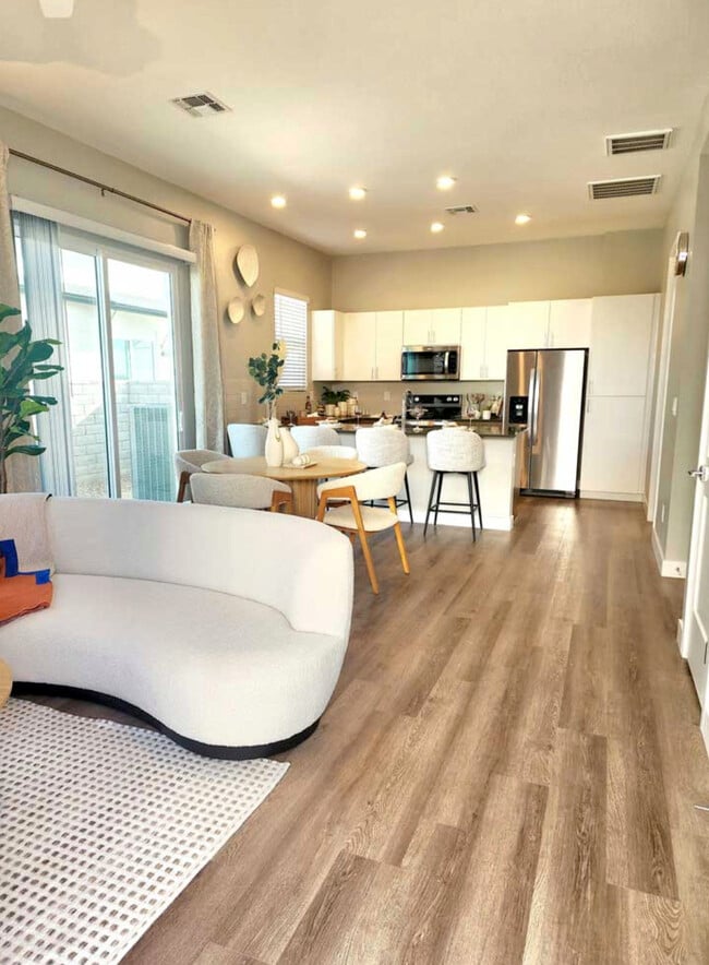 Photo - The Flats at Jasper