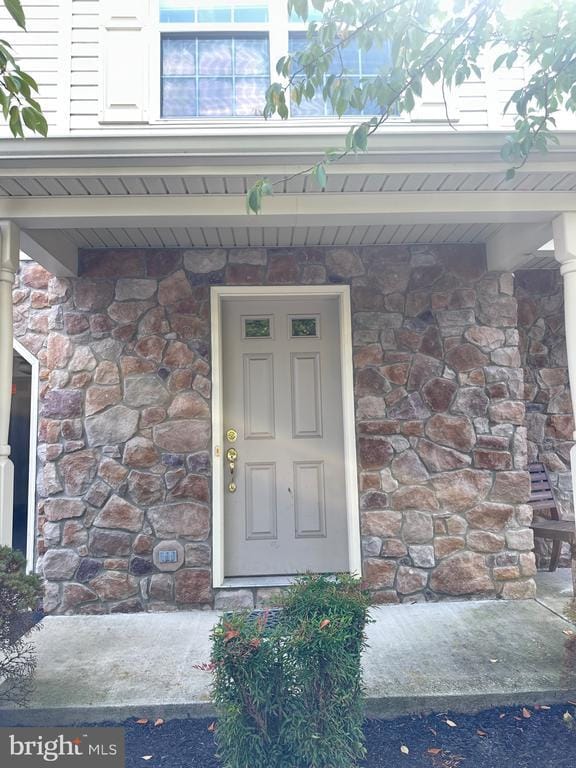 Building Photo - 184 Mapleton Dr Rental