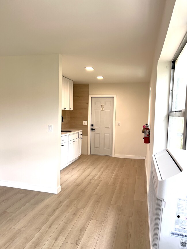Photo - 606 6th St Unidad 1