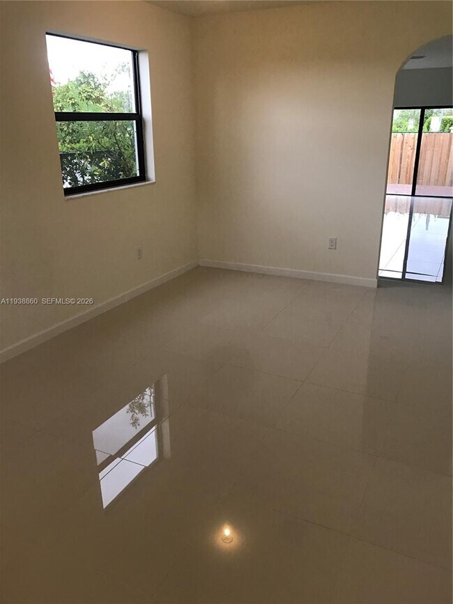 Photo - 8806 NW 103rd Ave