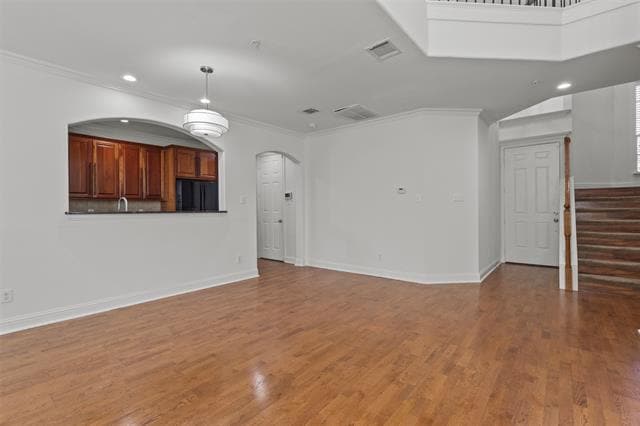 Photo - 4452 Jardin St