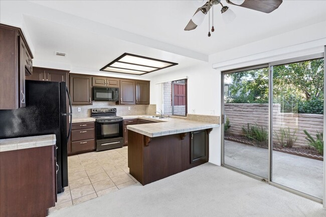 Photo - Escondido 2 bed 2.5 bath condo for lease Unit 19