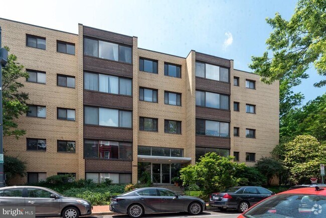 Building Photo - 305 C St NE Unit 104 Rental
