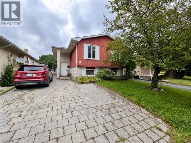 Photo - 66 Beechmount Crescent Unité MAIN FL