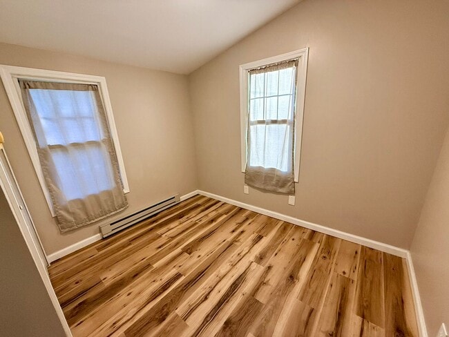 Photo - 283 Redfern Rd