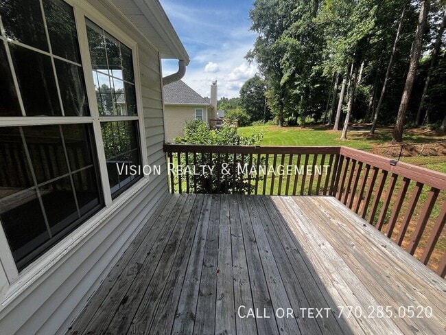 Photo - 64 Wooddale Ln