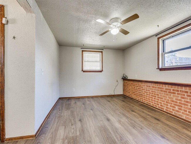 Photo - 3637 Firethorn Dr