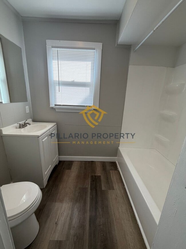 Photo - Near Anderson University 2 Bedroom on Corner Lot with Garage, Available NOW!