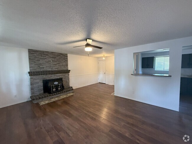 Building Photo - Updated 4-Bedroom Home with Finished Basem...