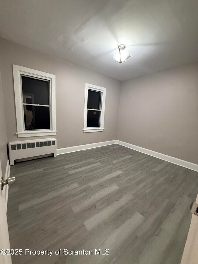 Photo - 929 Stafford Ave