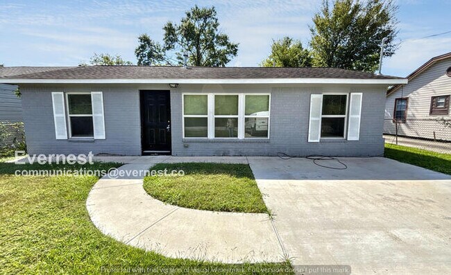 Photo - 2402 Jones Rd