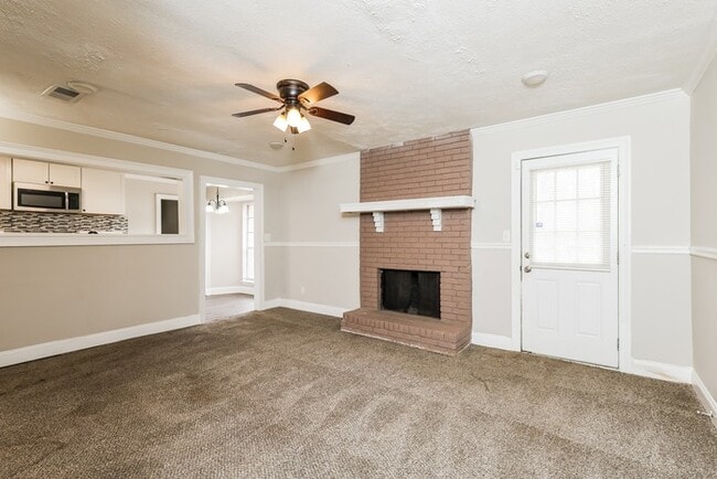 Photo - 413 Shenandoah Rd N