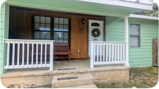 211 Belfast Dr