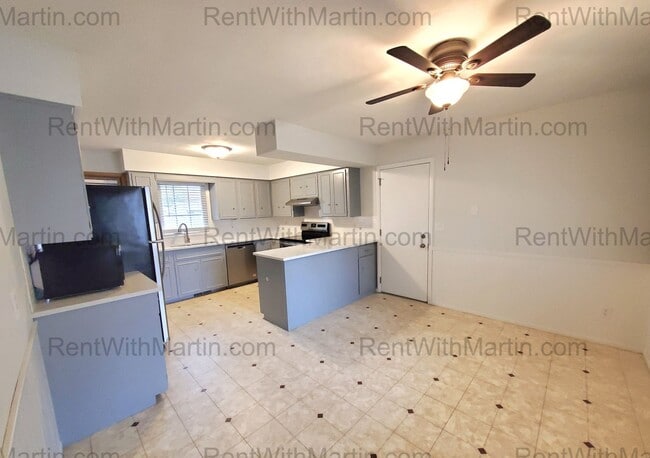 Photo - FOR RENT- lovely ranch home near amusement...