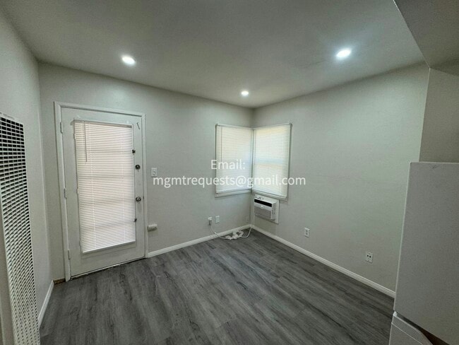 Photo - 4228 Tenth St, Unit 4234 Apartamento Unidad 4234