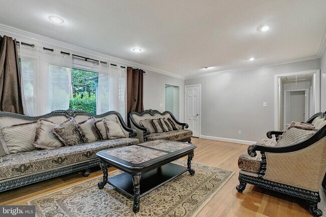 Photo - 2108 48th St NW