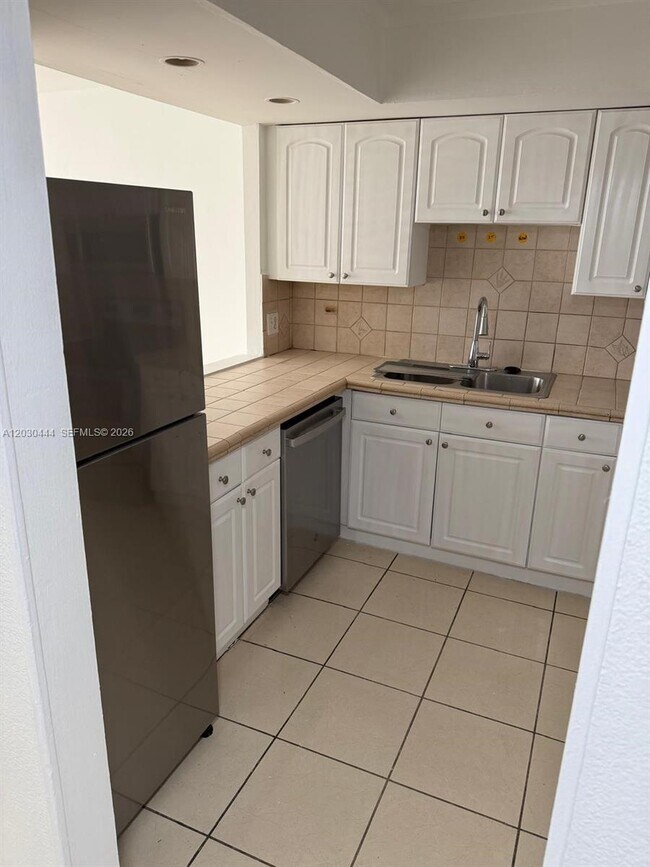 Photo - 1301 NE Miami Gardens Dr Unit 702W