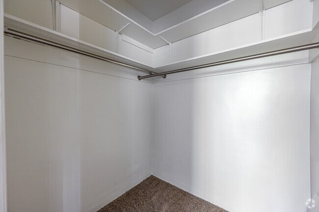 1BR, 1BA - 550SF - Storage