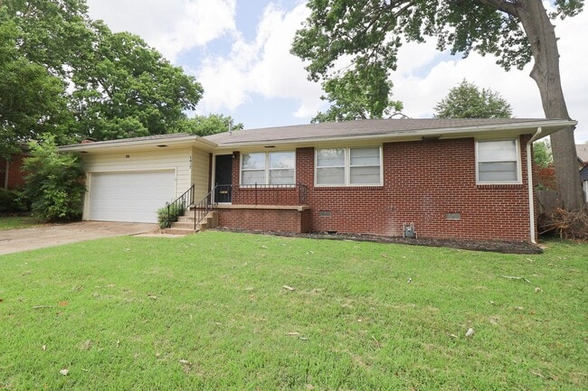Photo - 1617 E 32nd Pl