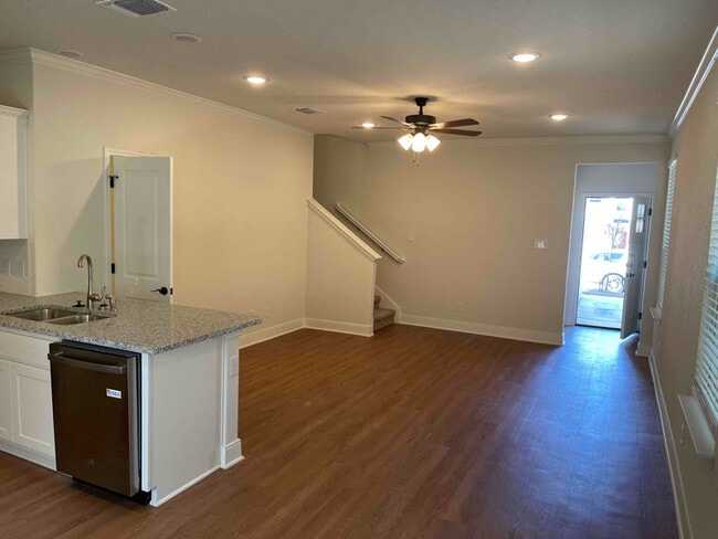 Photo - 10310 Candlewood Wy Unidad 102
