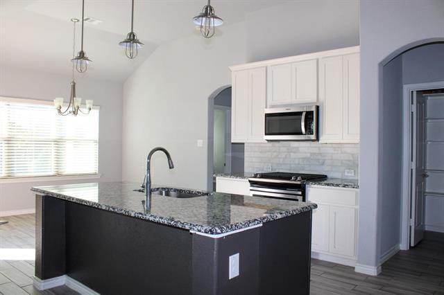 Photo - 639 Point Vista Dr