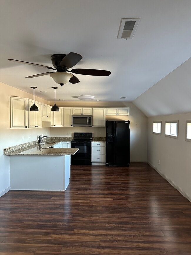 Photo - 1851 Broadway St Apartments Unit 202