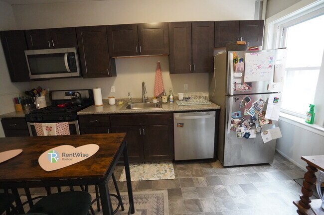 Photo - 218 South St Unit 2