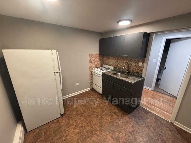 Photo - 2104 S 17th Ave Unit GW