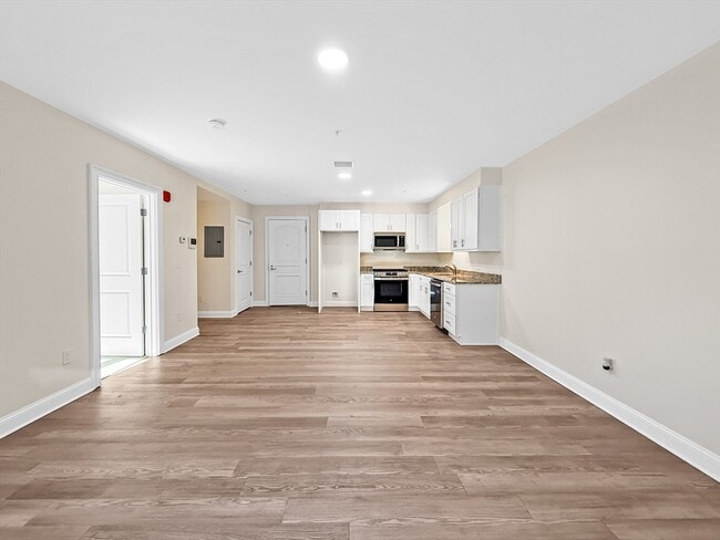 Photo - 10 Franklin Ave Unit G20