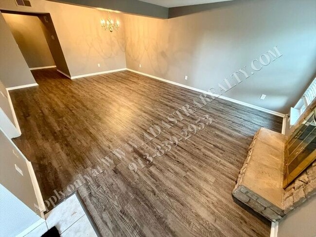 Photo - Spacious 2 Bed 2 Bath Ground Floor Unit-Available NOW!!