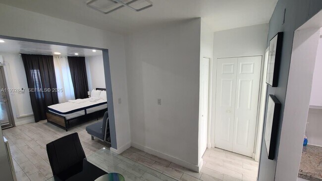 Photo - 761 Euclid Ave Unidad 7