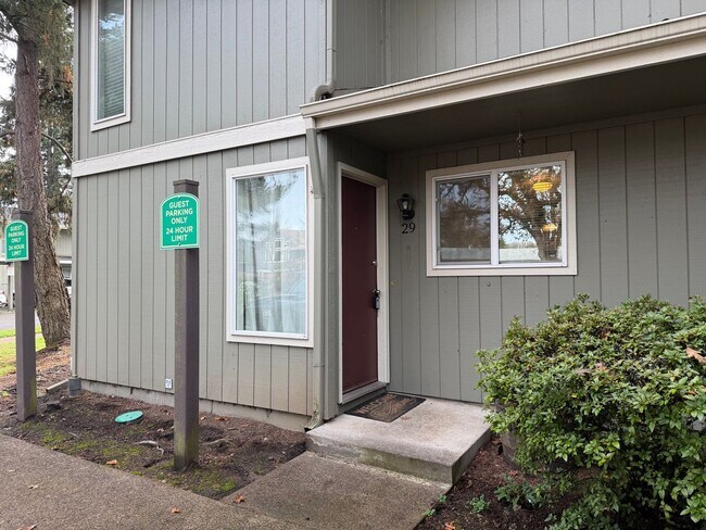 Photo - Beautifully updated 1 bedroom townhouse!