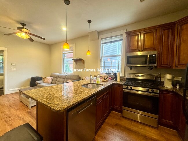 Photo - 717 Parker St Unidad 1