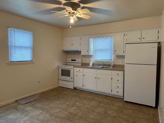 Photo - Central Dauphin School District 1st Floor ... Unit 4