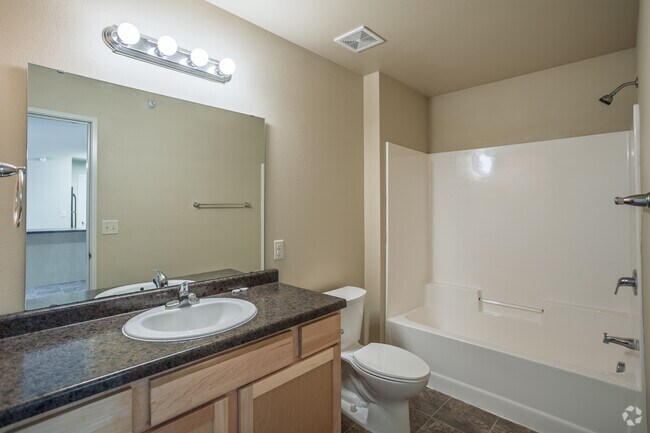 2BR, 2BA - 1,057SF - Second Bathroom