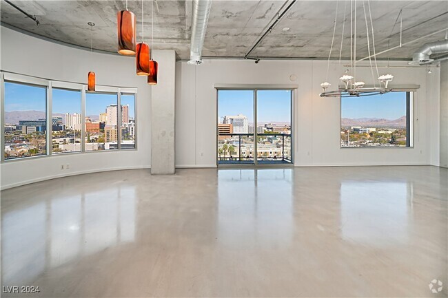 Building Photo - 900 S Las Vegas Blvd Unit 804 Rental