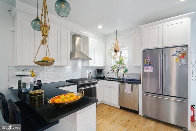 Photo - 3045 Baltz St