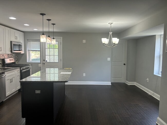 Photo - 3573 Shannon Dr