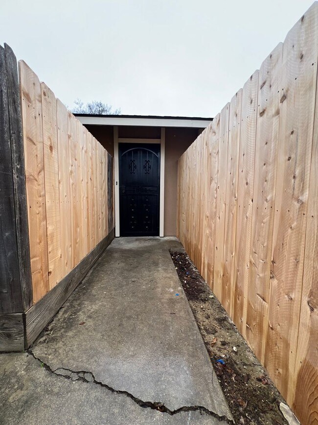 Photo - Riverside Unidad C