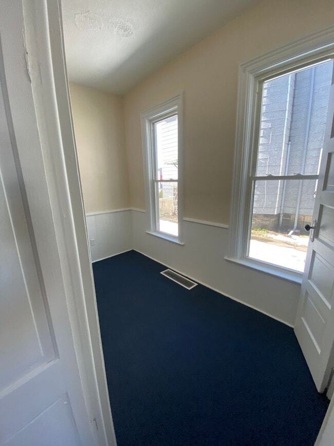 Photo - 508-10 E 6th St Unit 1