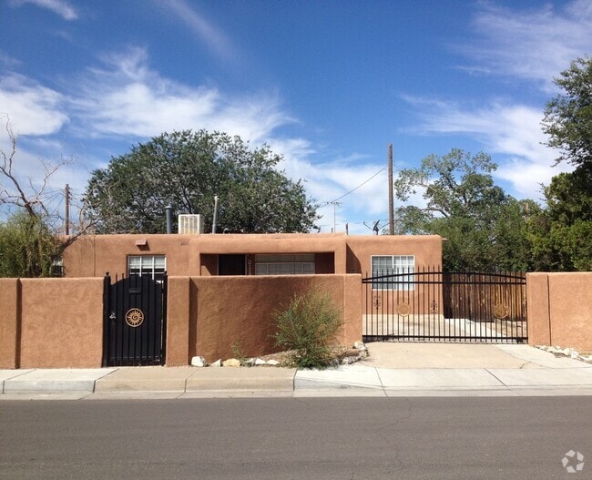 Building Photo - Wonderful 3 bed 2 bath home!