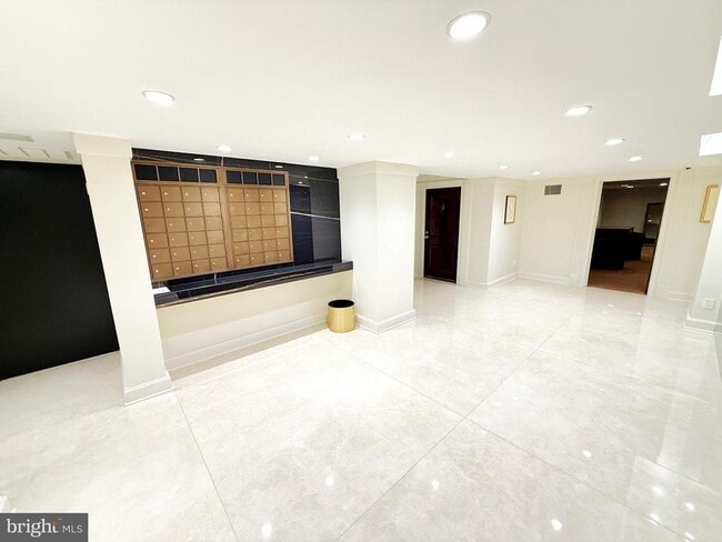 Photo - 2138 California St NW Unit 107