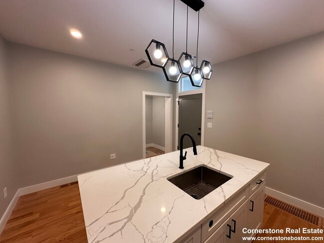 Photo - 16 Baker Ct Unidad 4